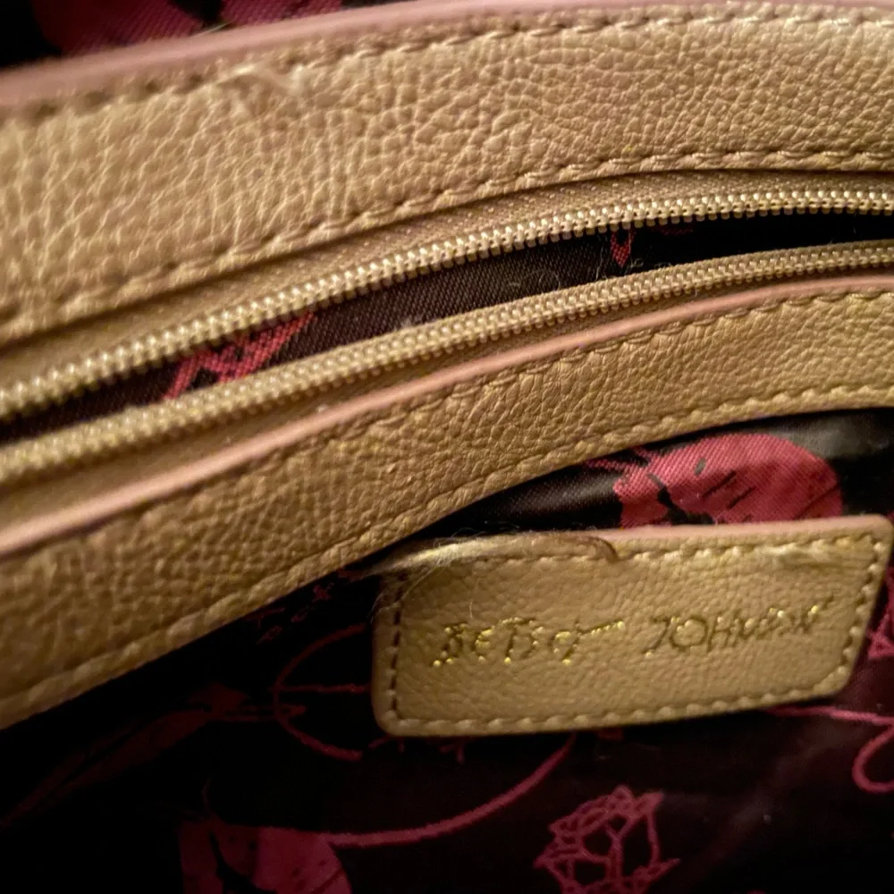Betsey Johnson Cream and Tan Heart Quilted Bag with Pink Rose - Picture 6 of 9